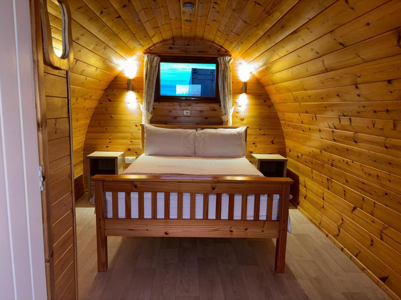 Вілла Emlagh, Self Catering Glamping Pods Кілкі Екстер'єр фото