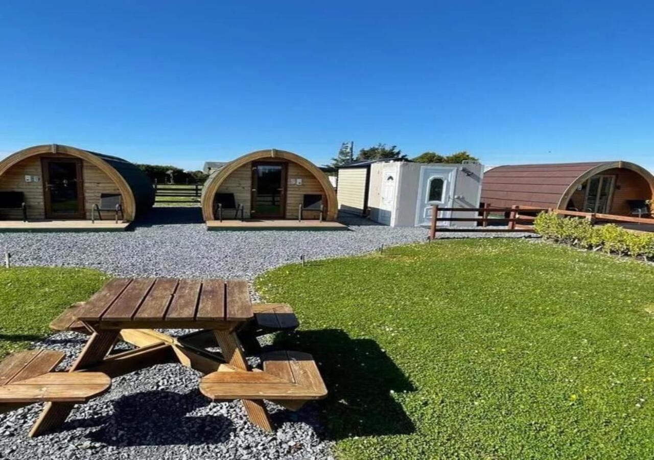 Вілла Emlagh, Self Catering Glamping Pods Кілкі Екстер'єр фото